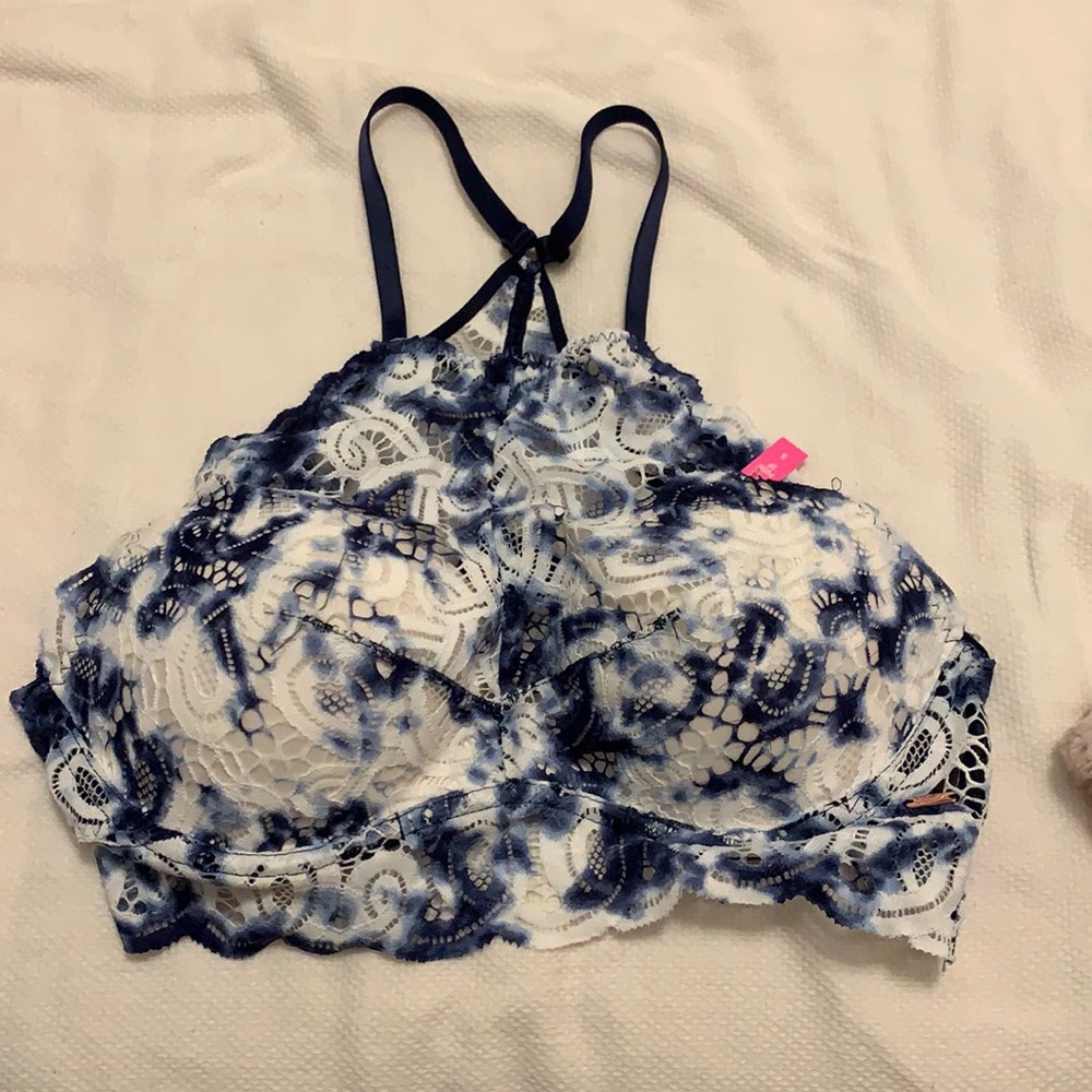 Victoria’s Secret bikini